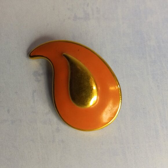 YSL Yves Saint Laurent Earring Peachy Pink Gold Paisley (Single) - Picture 2 of 7